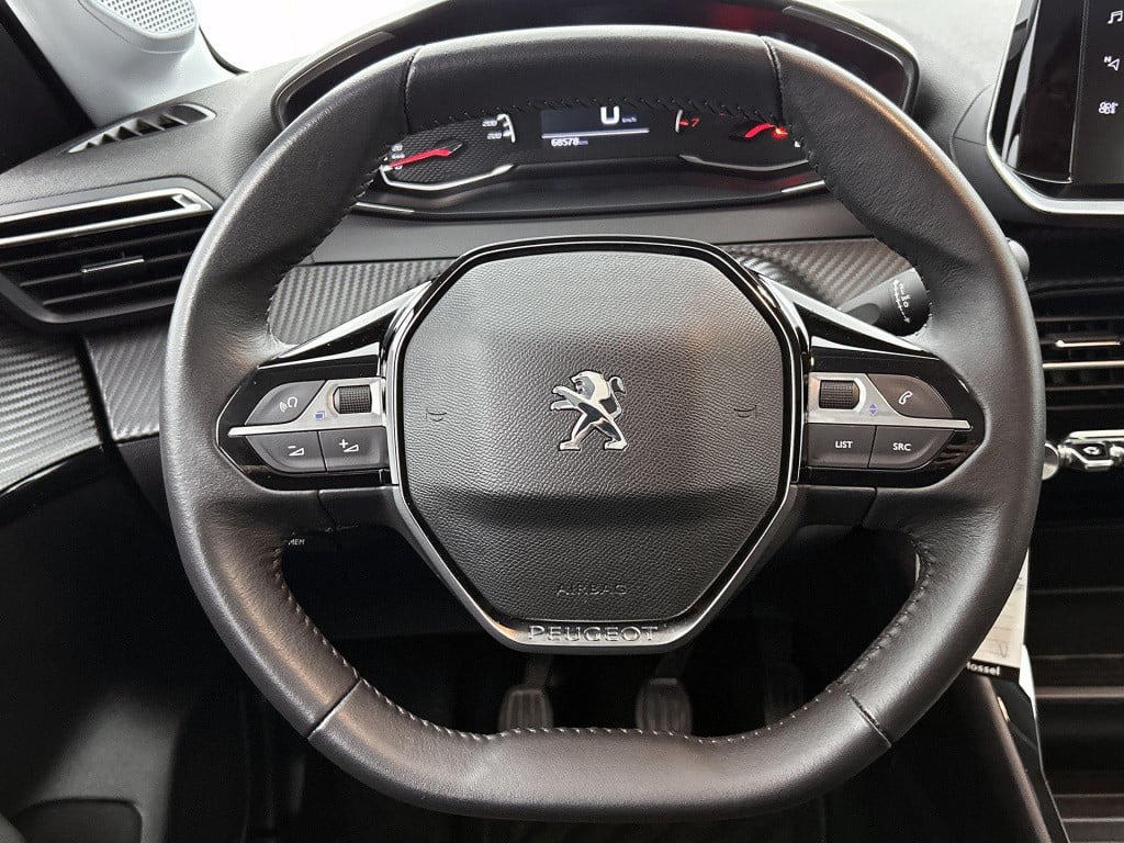 Peugeot 208 1.2 puretech active pack | apple carplay / android auto | cruis