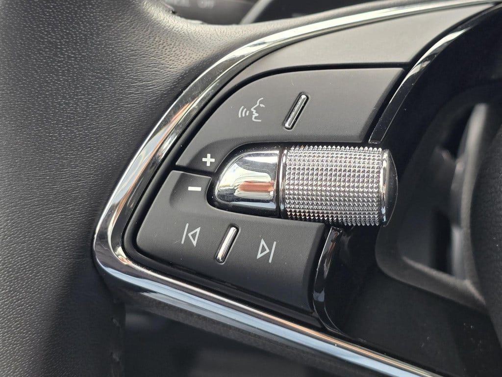 Skoda Kamiq 1.0 tsi selection virtual cockpit android auto navigatie pdc v+