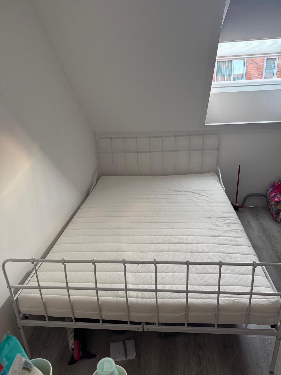 2 persoons bed met matras