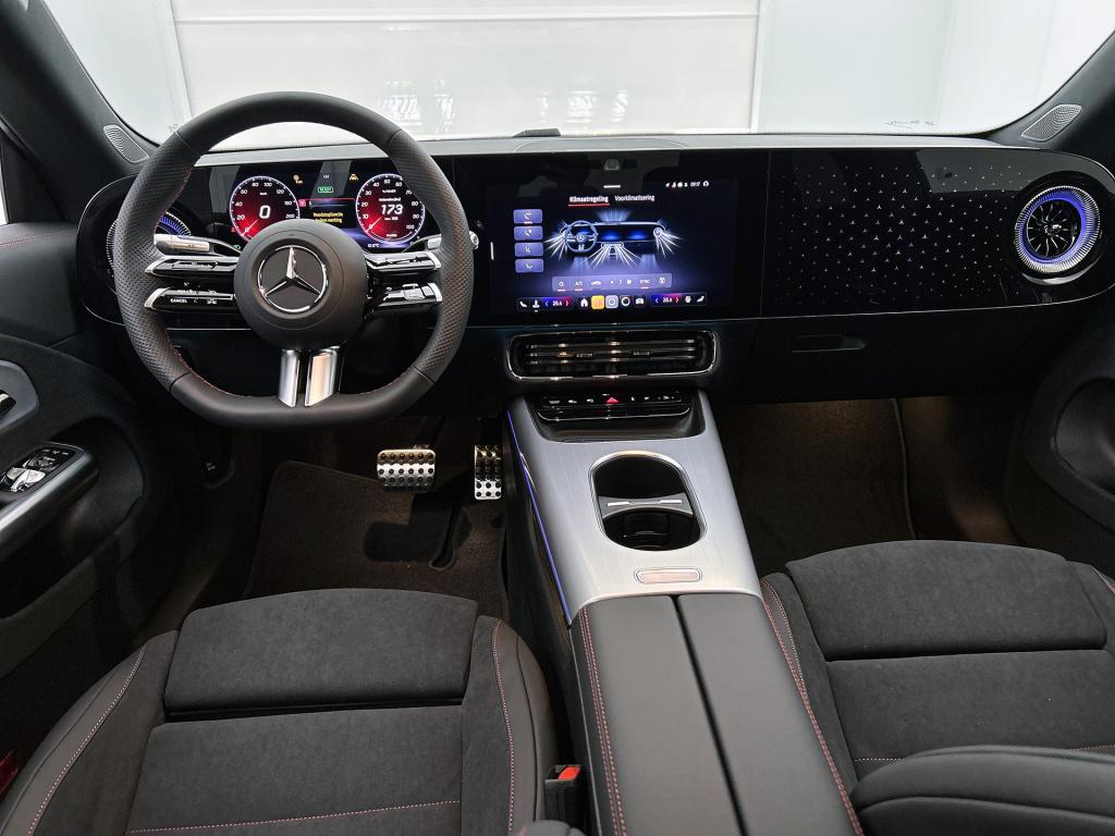 Mercedes-Benz Cla 250+ launch edition 85 kwh | multibeam led | panoramadak 