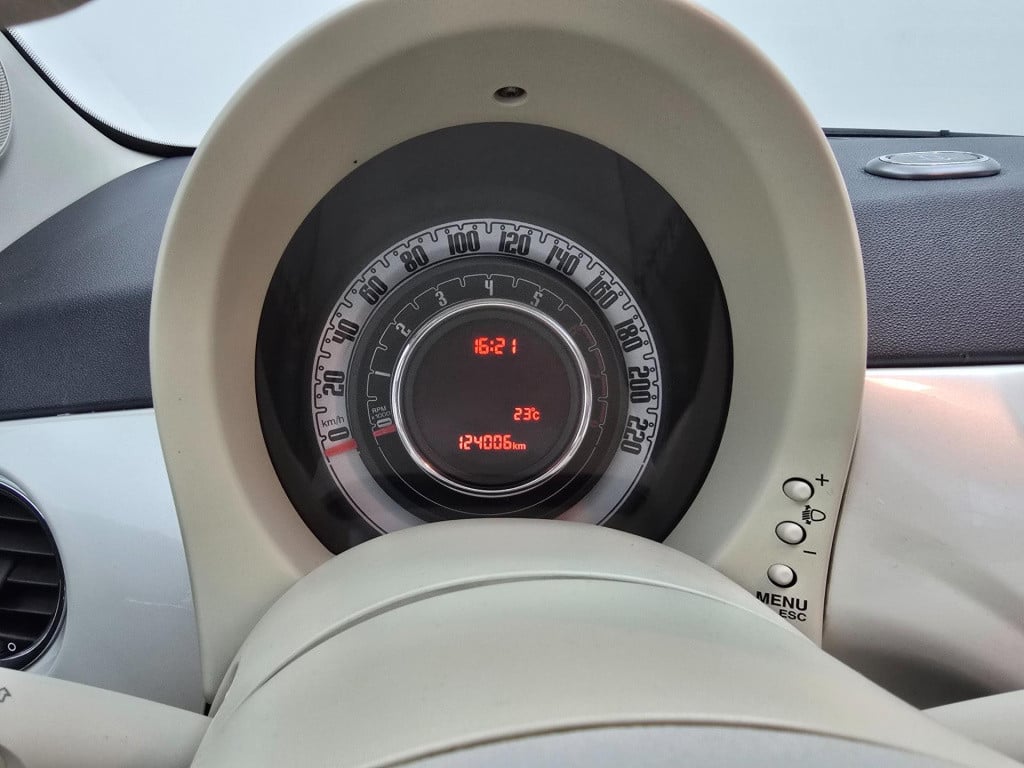Fiat 500 twinair met panoramadak en unieke parelmoerkleur | tweedehands fia