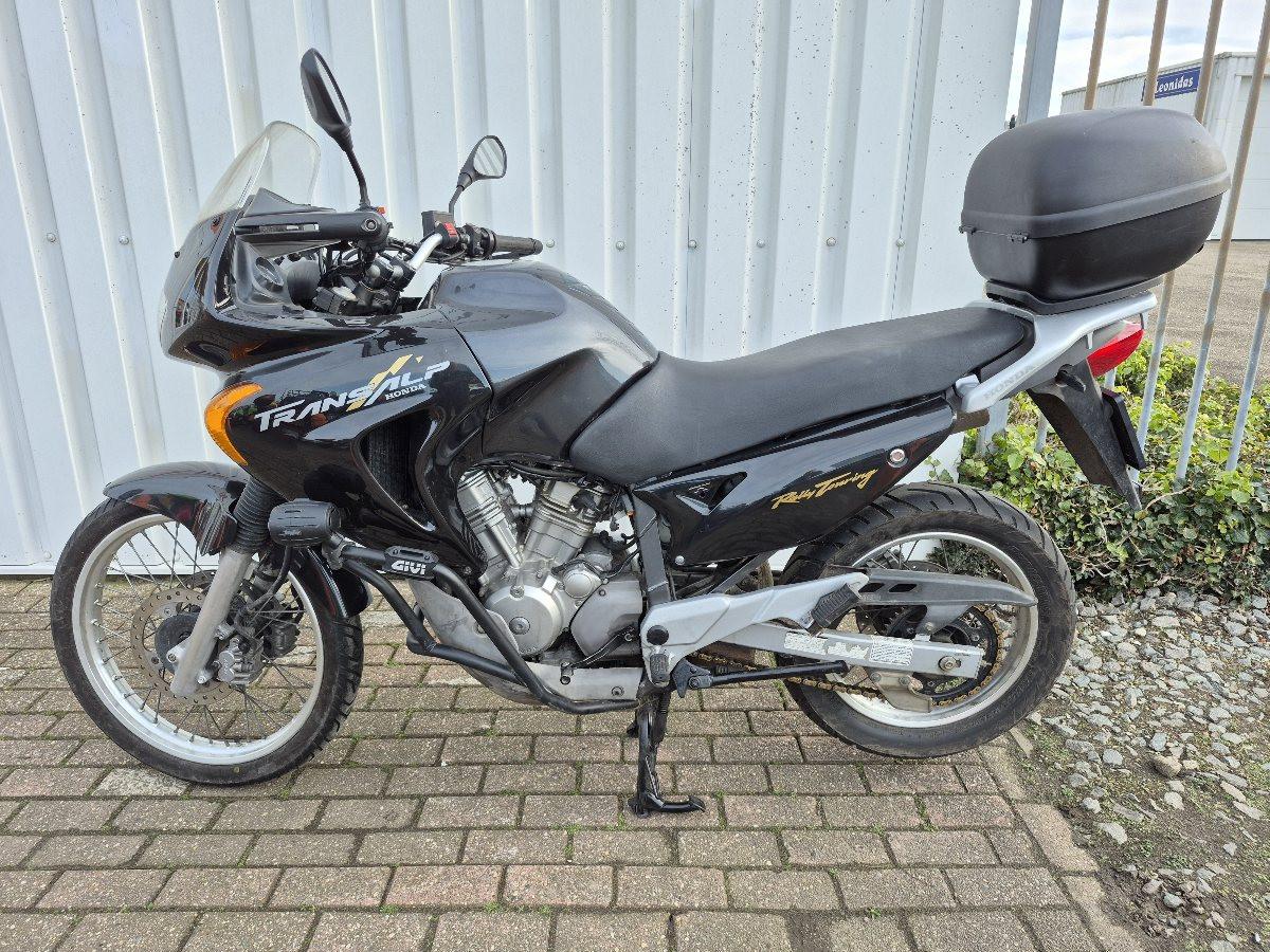 Honda Transalp XL650V uit 2001