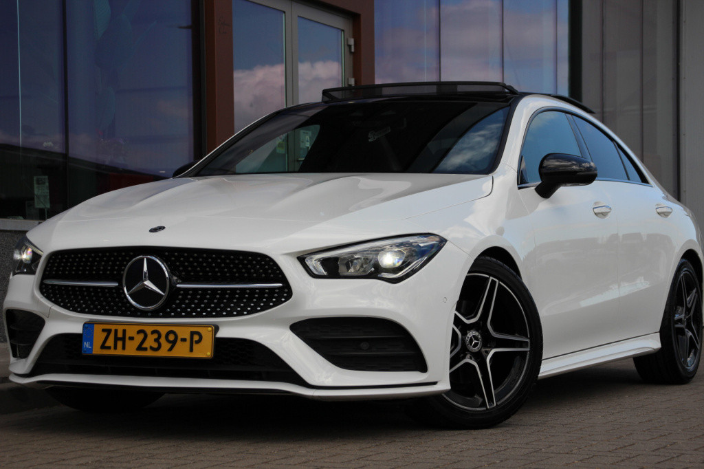 Mercedes-Benz Cla 180 amg | night pakket | pano | sfeerverlichting | camera