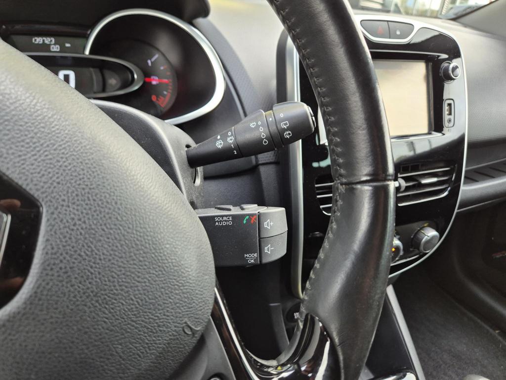 Renault Clio tce 90 eco2 expression navigatie, bluetooth, p-hulp, trekhaak