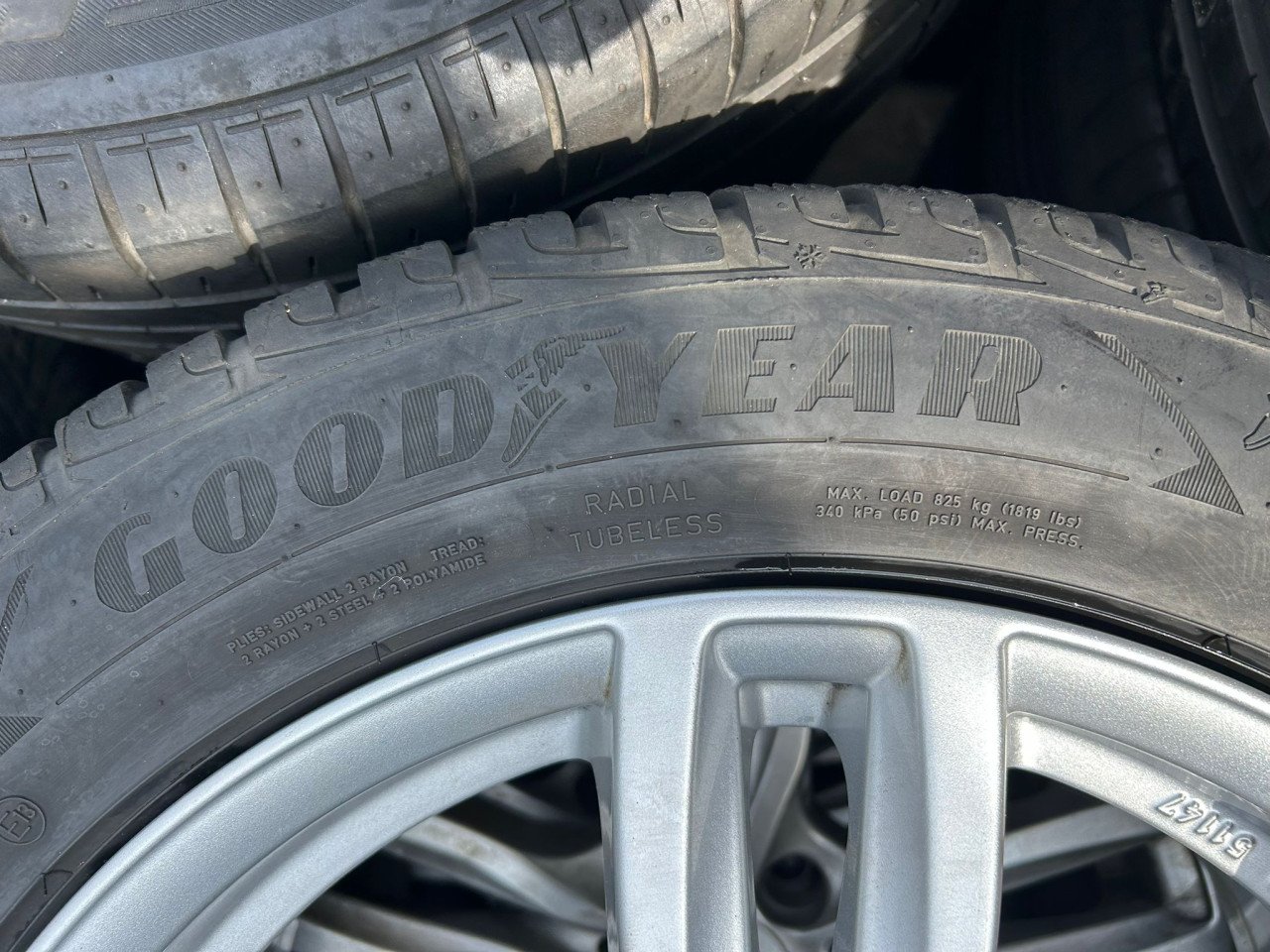 ATS ALUMINIUM VELGEN 17'' MET GOODYEAR ULTRAGRIP BANDEN