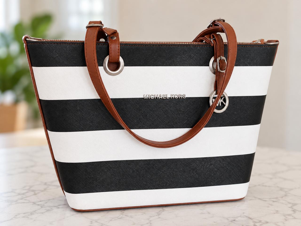 Zwart-wit gestreepte shopper tas met bruine details