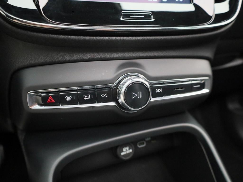 Volvo XC40 recharge p8 awd | automaat | panoramadak | apple carplay / andro