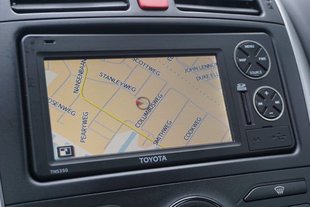Toyota Auris 1.8 full hybrid aspiration automaat - airco / navi / cruise / 