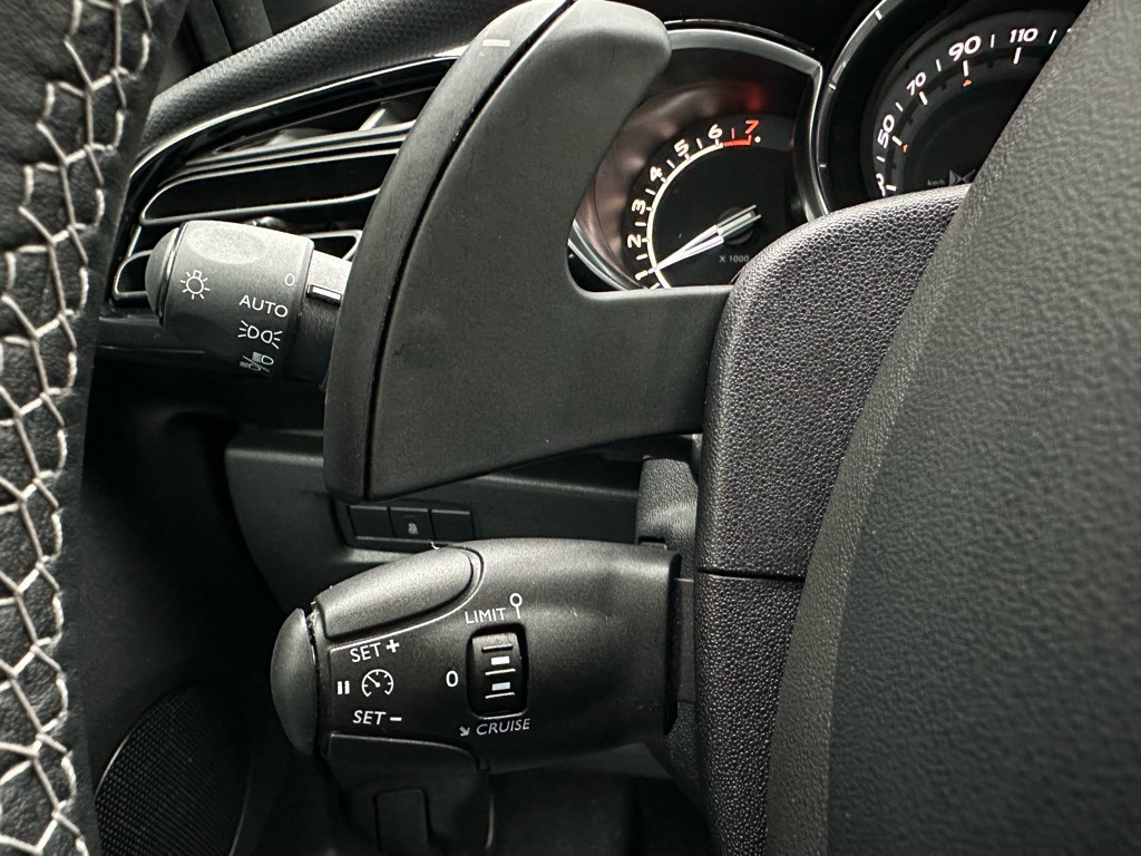 Ds Ds 3 1.2 puretech so chic // automaat //
