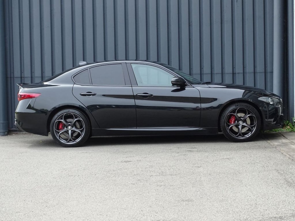 Alfa Romeo Giulia 2.0t b-tech stoel-&stuurwielverwarming | android auto | 1