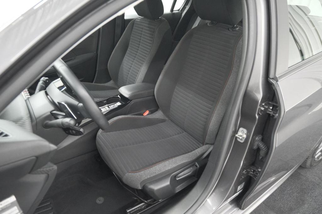Peugeot 208 puretech 100 eat8 allure | navigatie | parkeersensoren | cruise