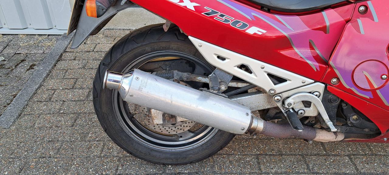 Suzuki GSX 750 F Verkocht