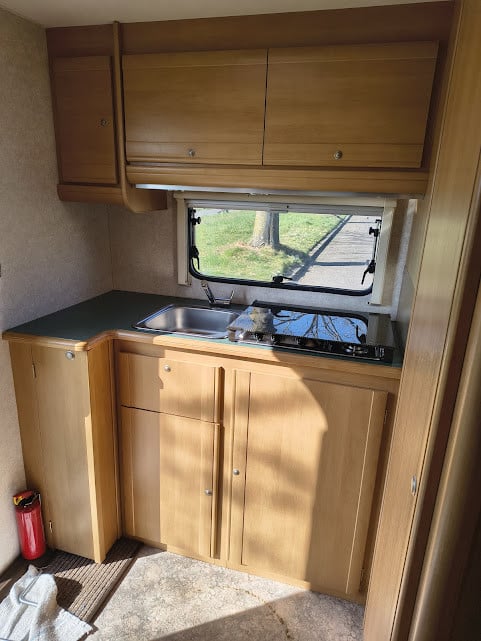 Caravan Swift Toscane 390 + Mover + Voortent