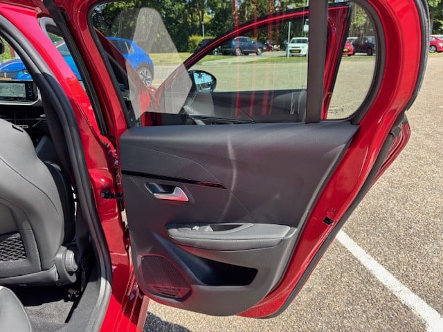 Peugeot 208 gt pack ev 50kwh 136pk 3-fase navigatie | apple carplay & andro