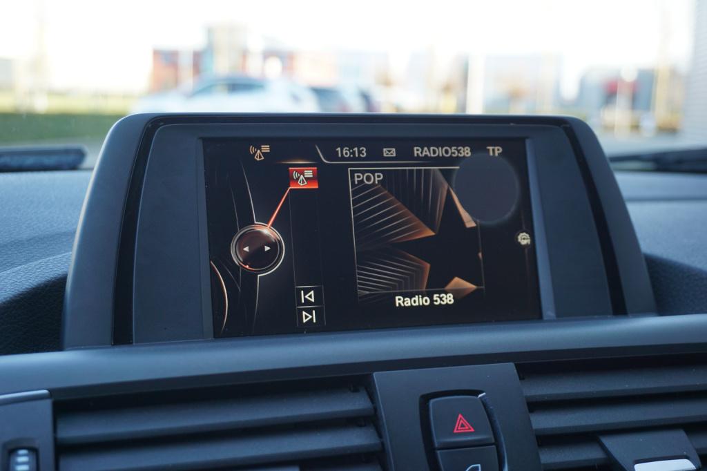 BMW 1 Serie 118i corporate lease m sport airco / cruise / stoelverw. / park