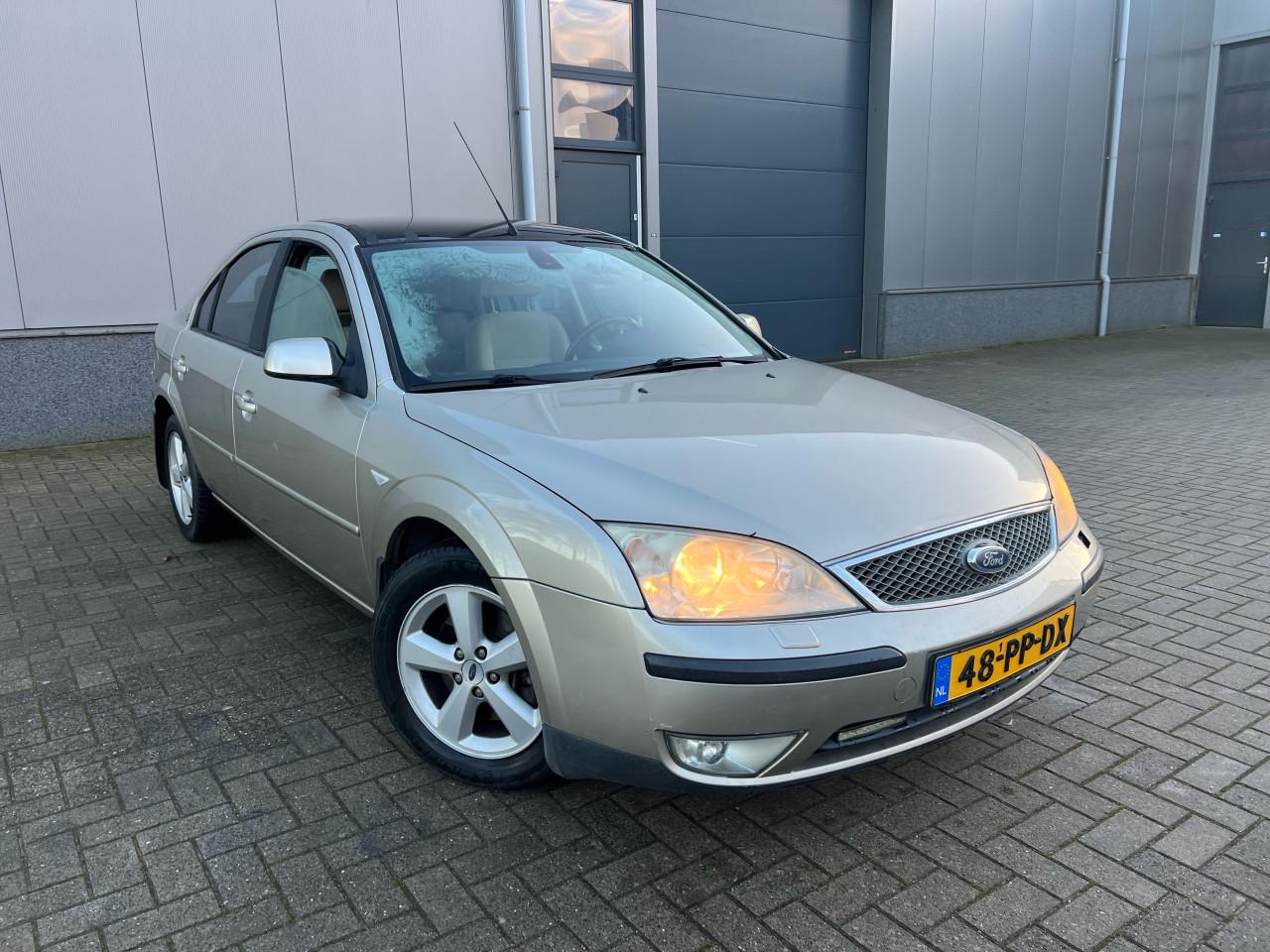 Ford Mondeo 2.0-16V Futura Automaat Jaar Apk
