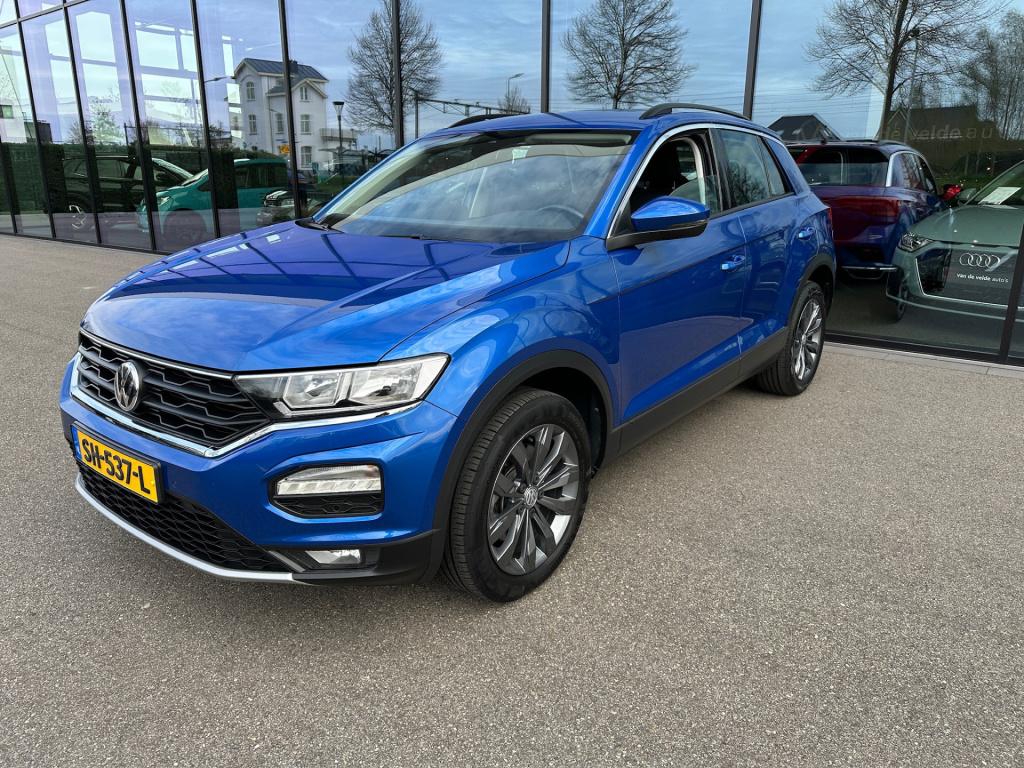 Volkswagen T-roc 1.5 tsi 150pk style | trekhaak | navi | camera | carplay |