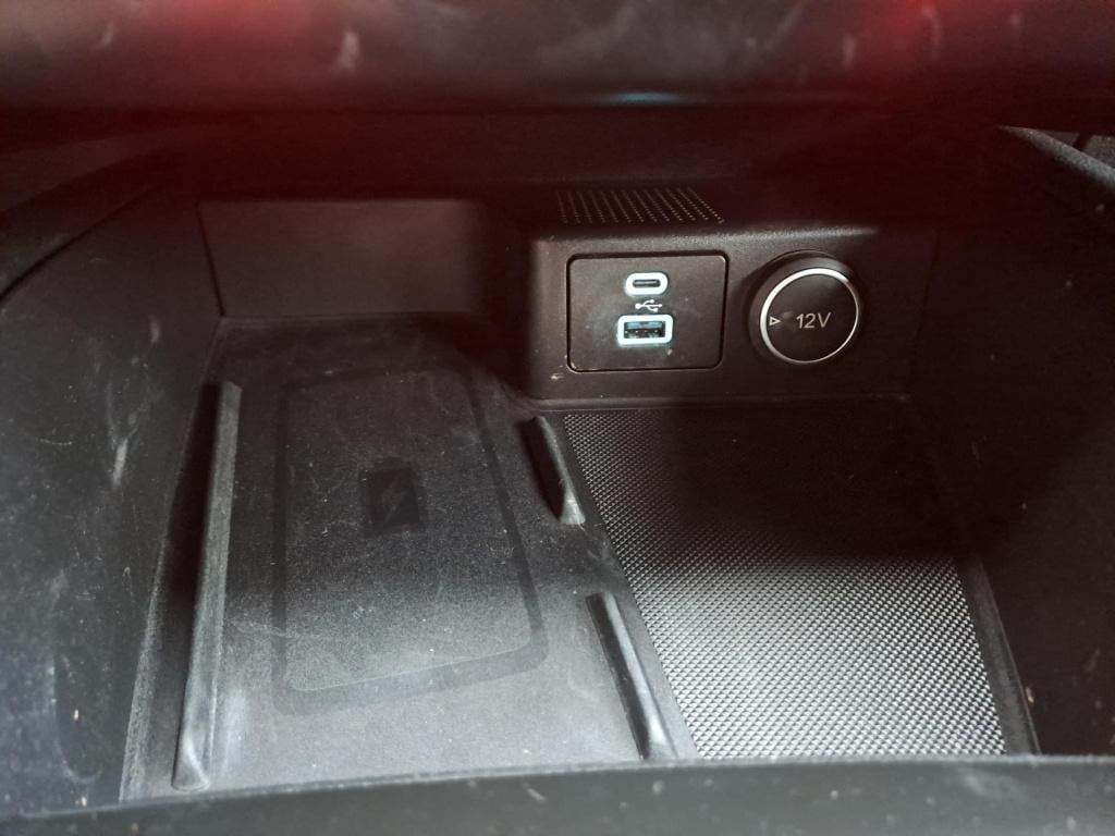 Ford Kuga 2.5 phev st-line | apple carplay & android auto | parkeersensoren