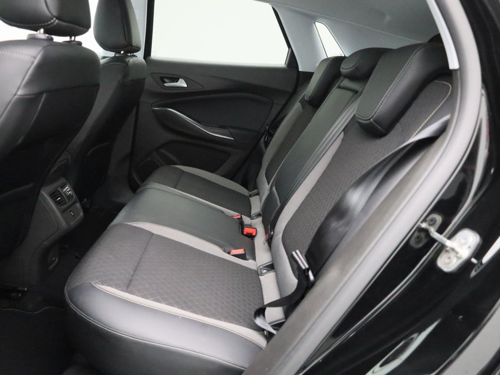 Opel Grandland X 1.2 turbo business executive | lmv | parkeer sensoren | el