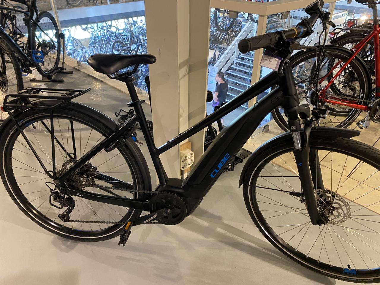 Cube Touring Hybrid