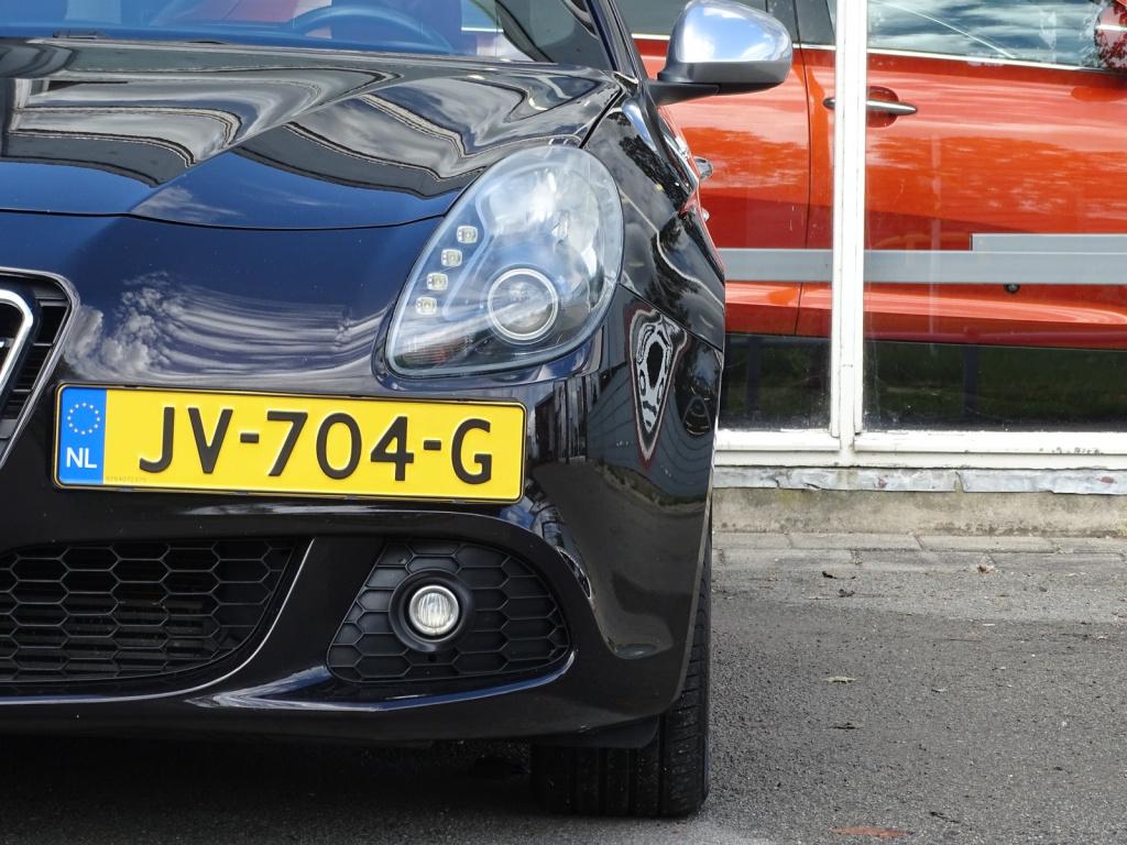 Alfa Romeo Giulietta 1.4 t distinctive leder | navi | 18"