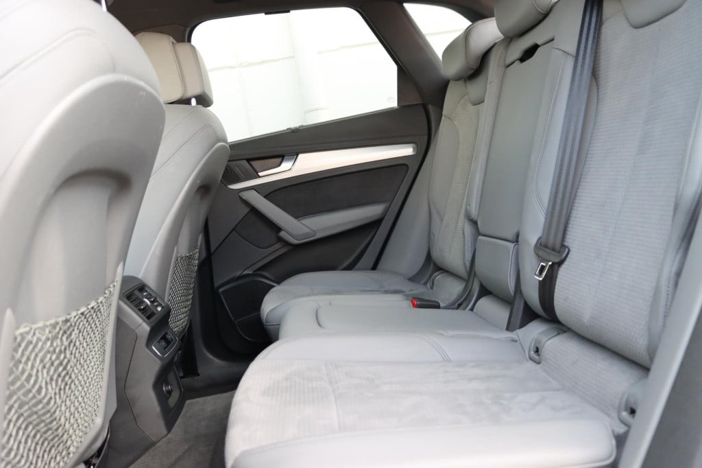 Audi Q5 55 tfsi e quattro s edition competition 367pk s-tronic