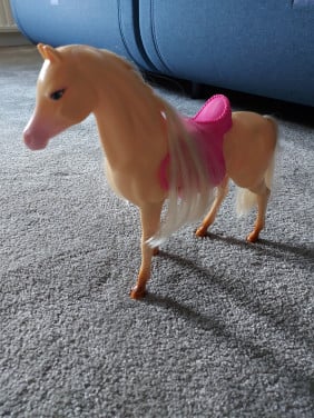 Te Koop Barby paard