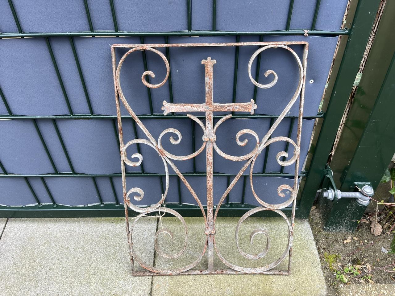 Ornamenten, Raamframe Sierwerk metaal