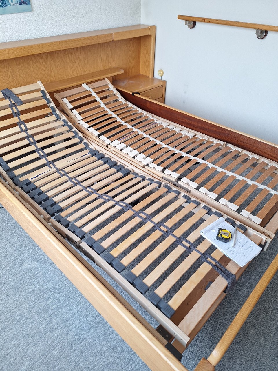 Bed met elektrische lattenbodems