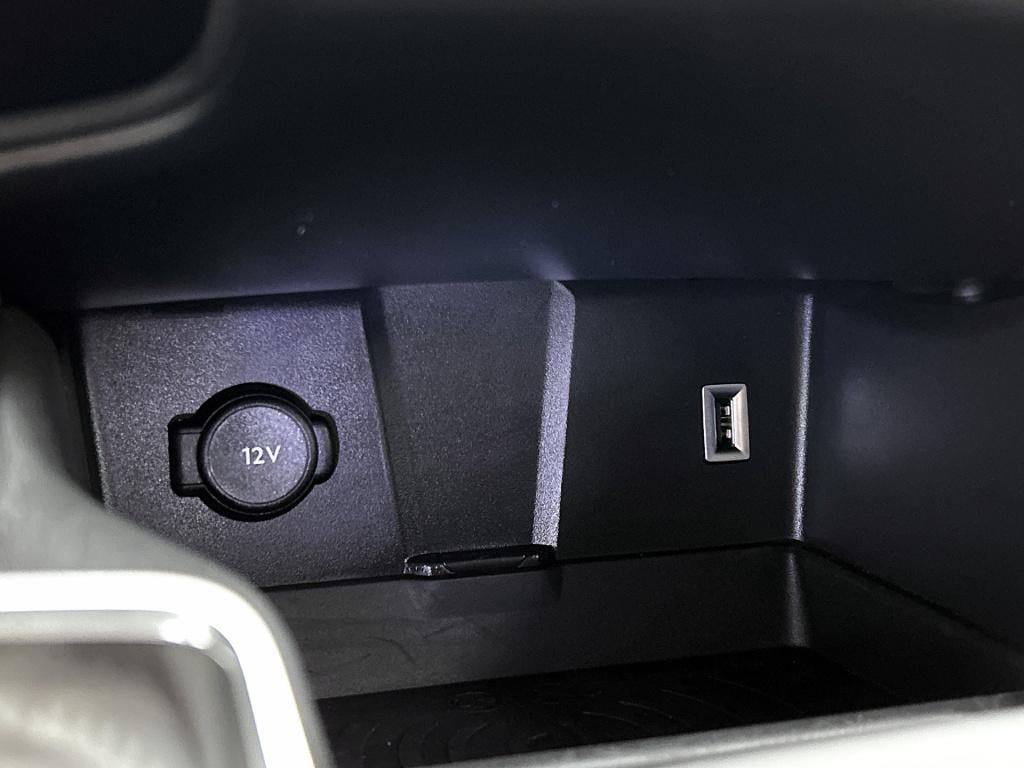 Ds Ds 7 crossback e-tense 300pk 4x4 automaat louvre | leder | adaptive crui