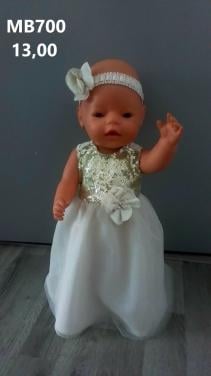 Poppenkleertjes baby born. Bruidsjurk. Opbrengst KiKa.