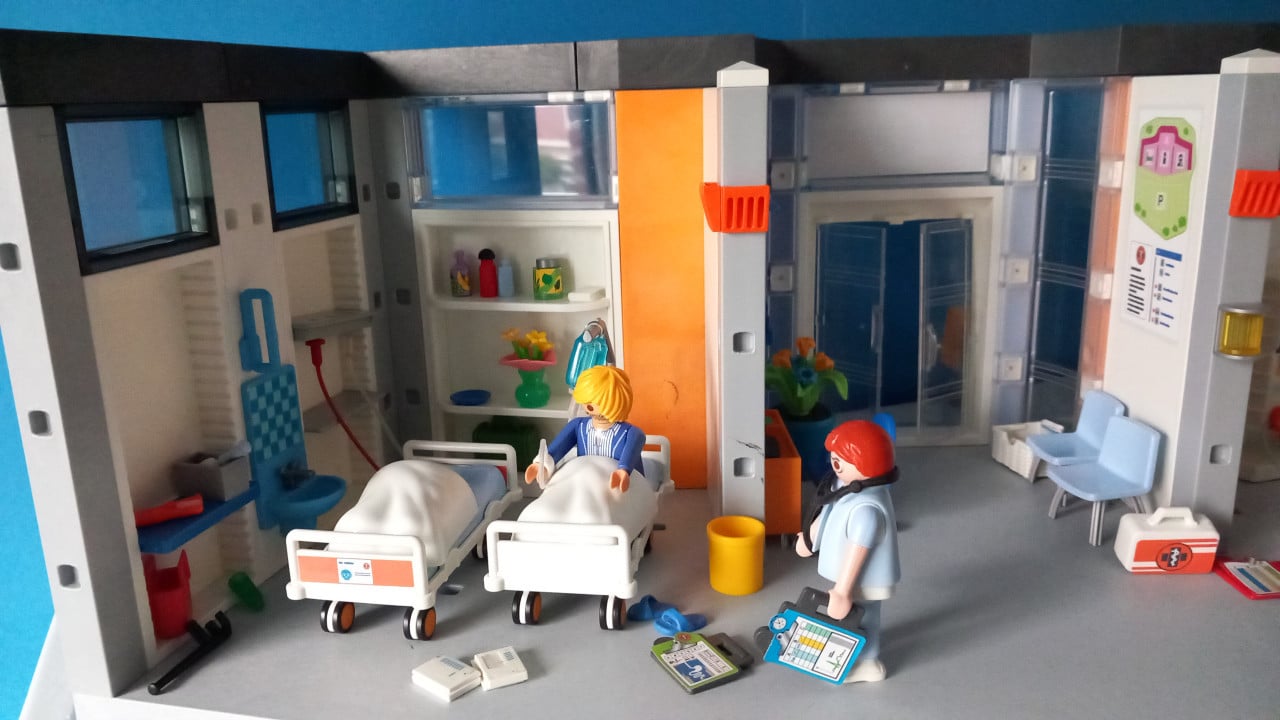 Playmobil ziekenhuis compleet ingericht setnr 70191