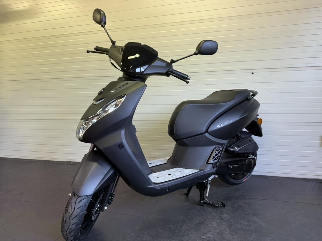 Peugeot Kisbee Black edition, nu weer uit voorraad leverbaar!