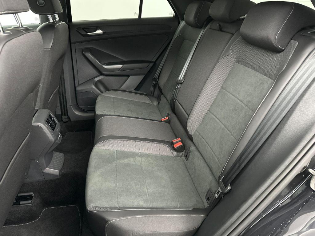 Volkswagen T-roc r-line 1.5 tsi dsg7 150pk black style