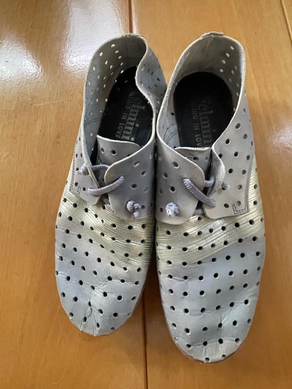 Lage damesschoenen met gaatjes