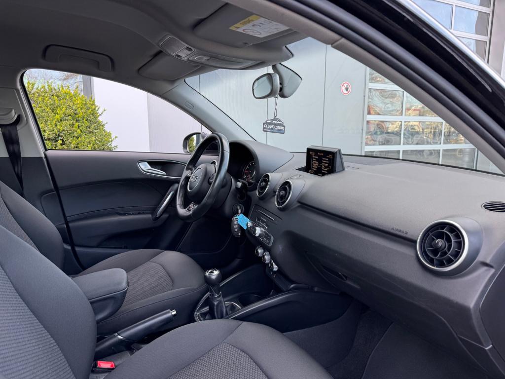 Audi A1 Sportback 1.0 tfsi s-line * nap * cruise control * 17 inch