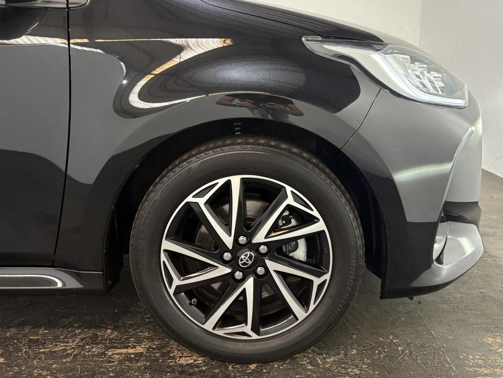 Toyota Yaris 1.5 hybrid dynamic | trekhaak |