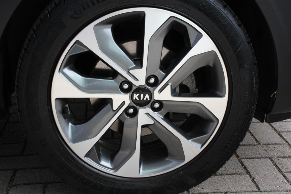 Kia Stonic 1.0 t-gdi platinum edition | schuif/kanteldak | camera | leder |