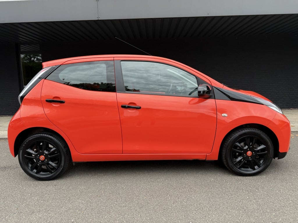 Toyota Aygo 1.0 vvt-i x-clusiv