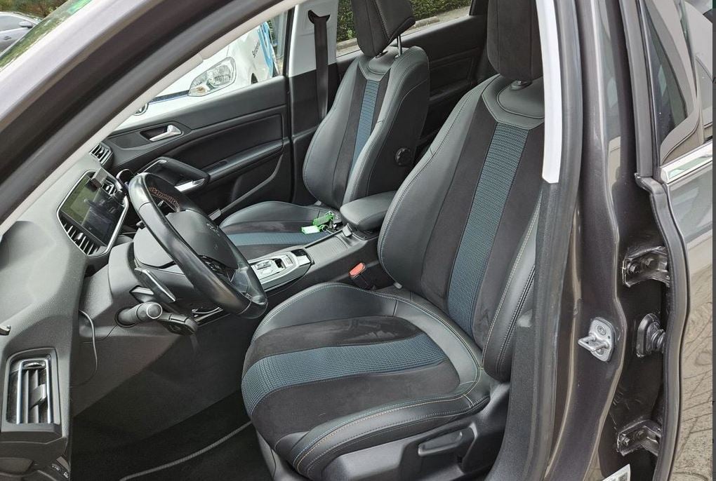 Peugeot 308 allure 1.2 pt-130pk s&s (vol)automaat (eat8) | panoramadak | na