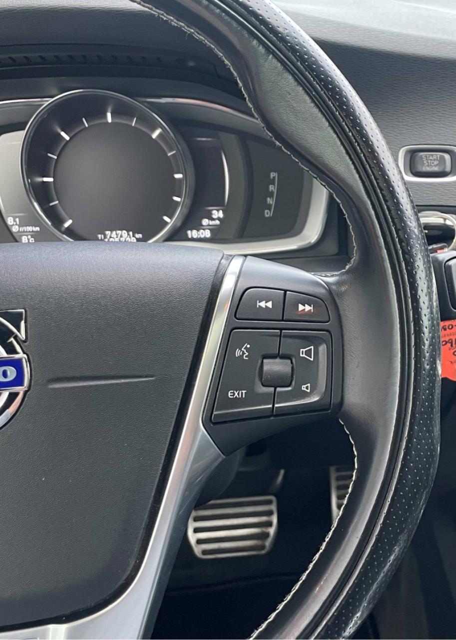 Volvo V60 2.0 d4 r-design automaat | schuifdak | leder | trekhaak