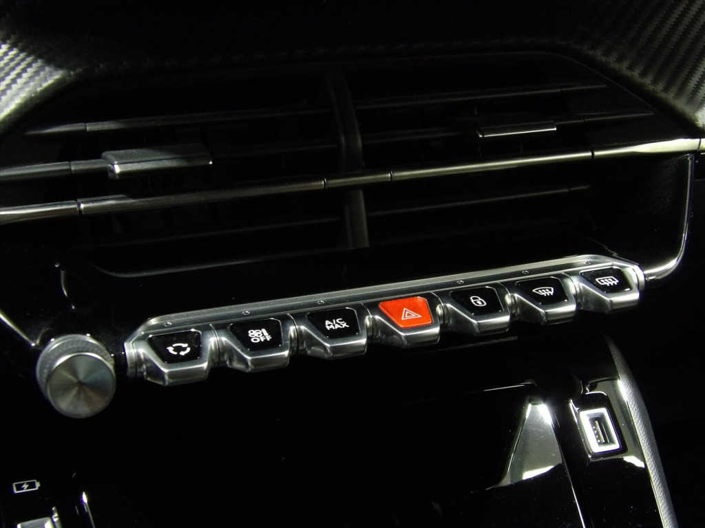 Peugeot 2008 1.2 puretech 130pk allure