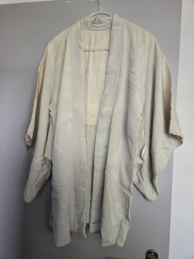 Haori-jasje van zijde, 1920-1930 Beige /creme . Lengte 77cm