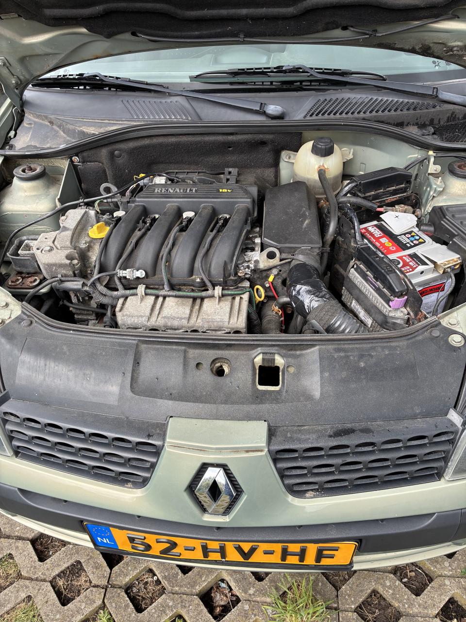 CLIO II 1.4 16V benzine 2002 AUTOMAAT   APK tot 2027