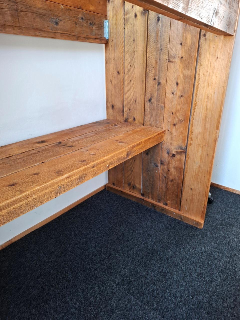 Stevige hoogslaper met bureau