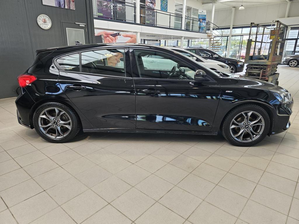 Ford Focus 1.0 ecoboost st line business