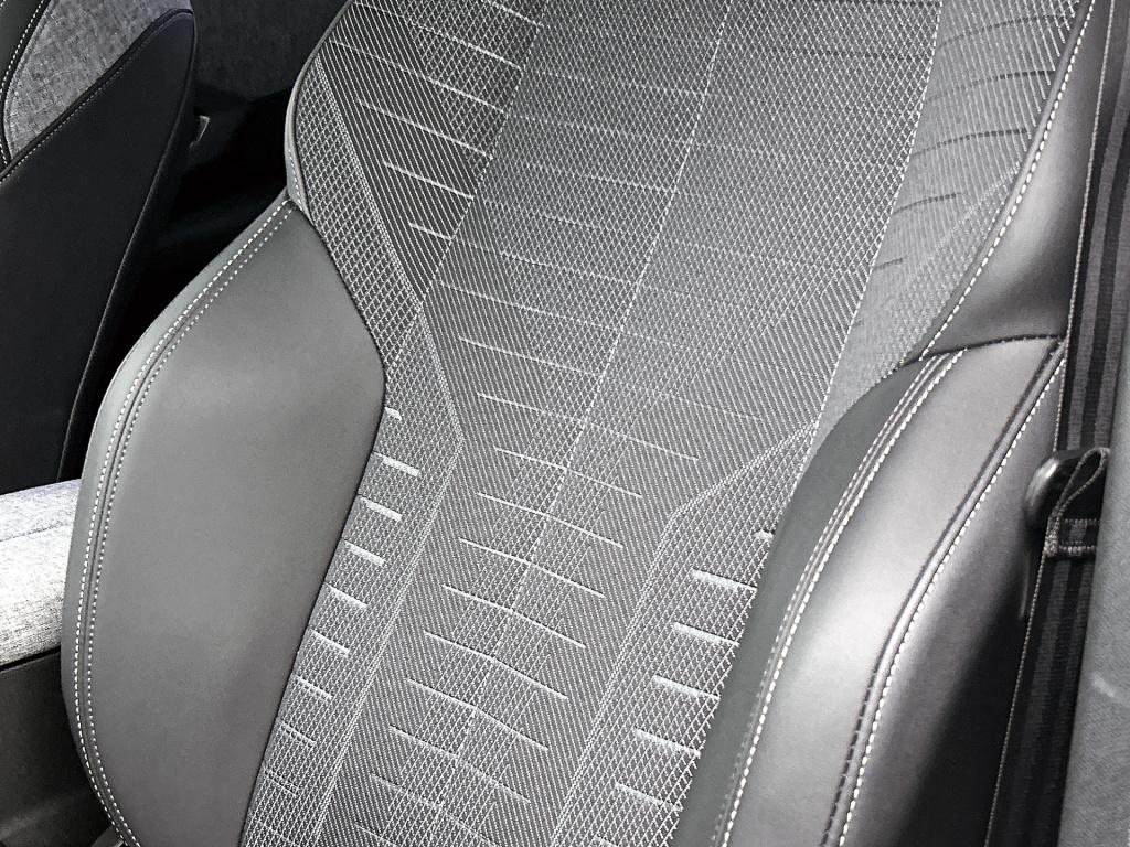 Peugeot 3008 hybrid 145pk automaat gt | rijklaar | elektrische kofferklep |