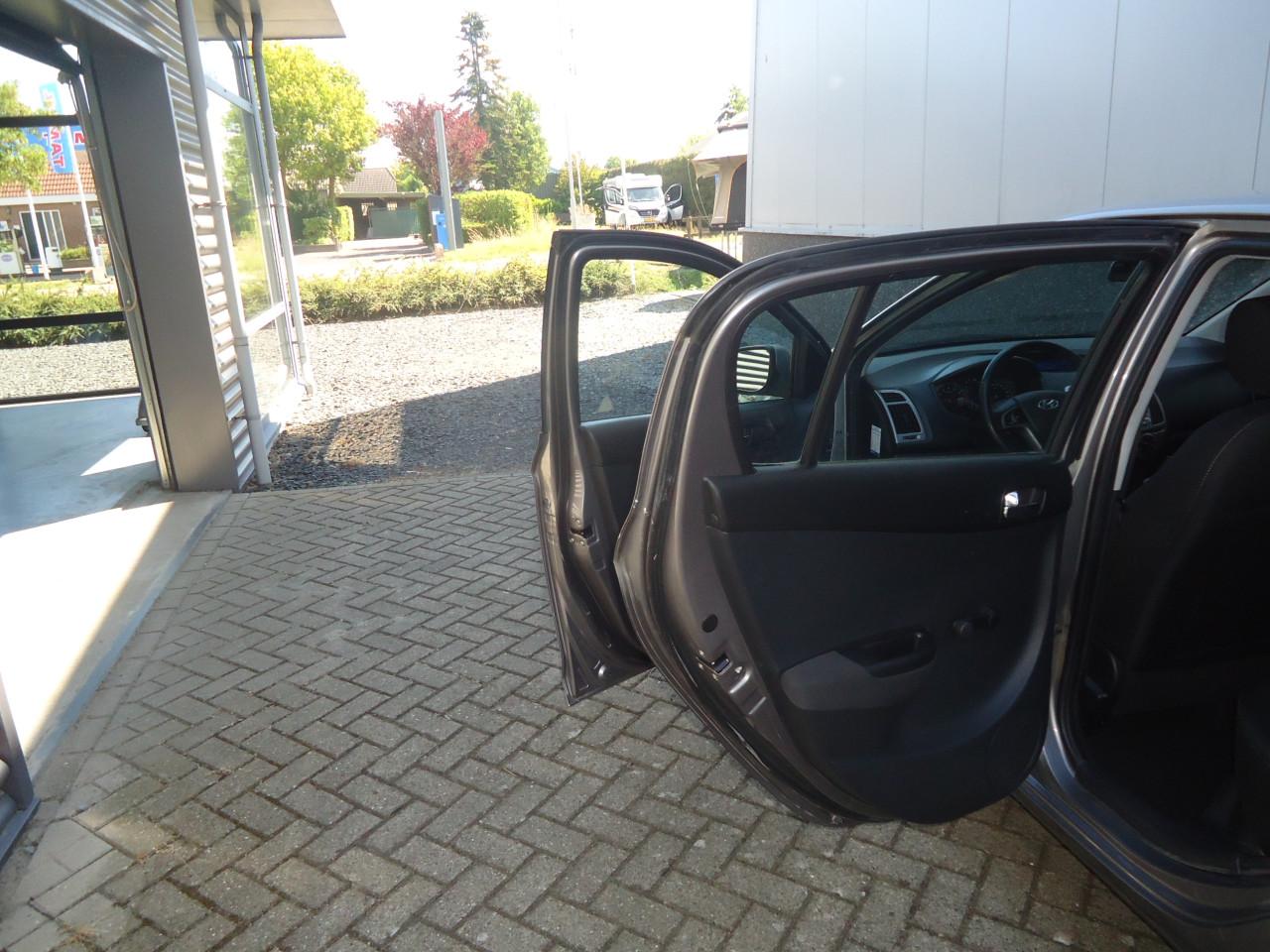HYUNDAI I20 5DRS MOTION