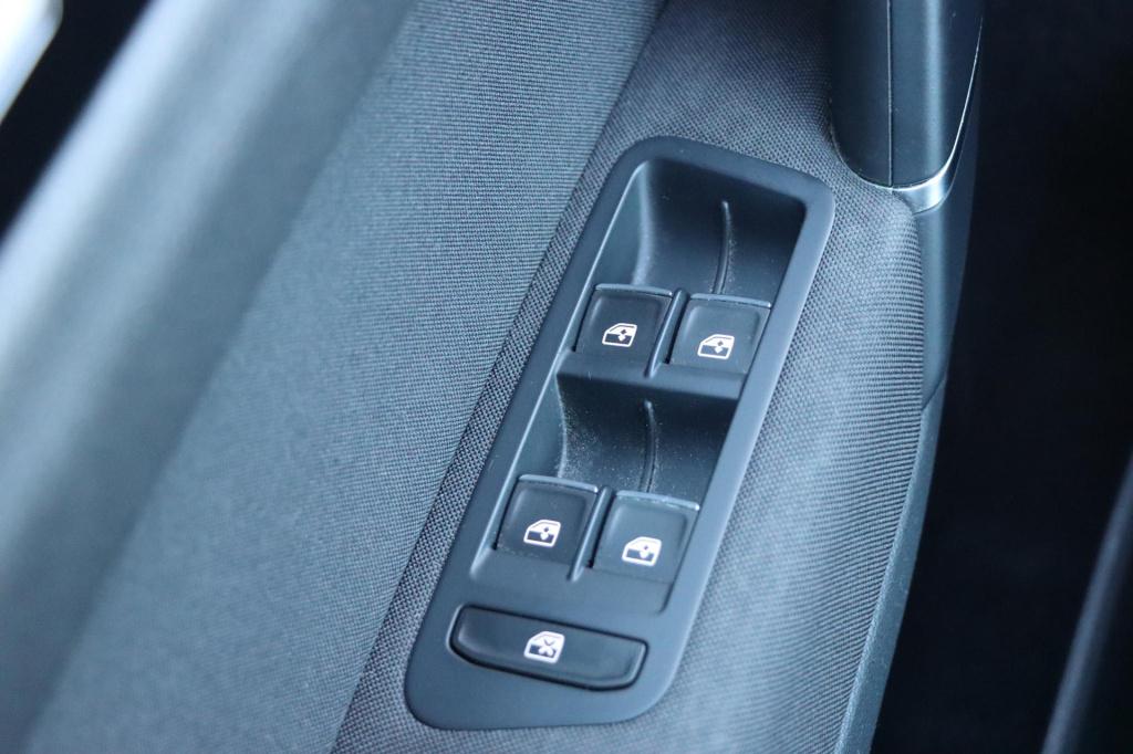 Volkswagen Golf Sportsvan 1.4 tsi business edition connected