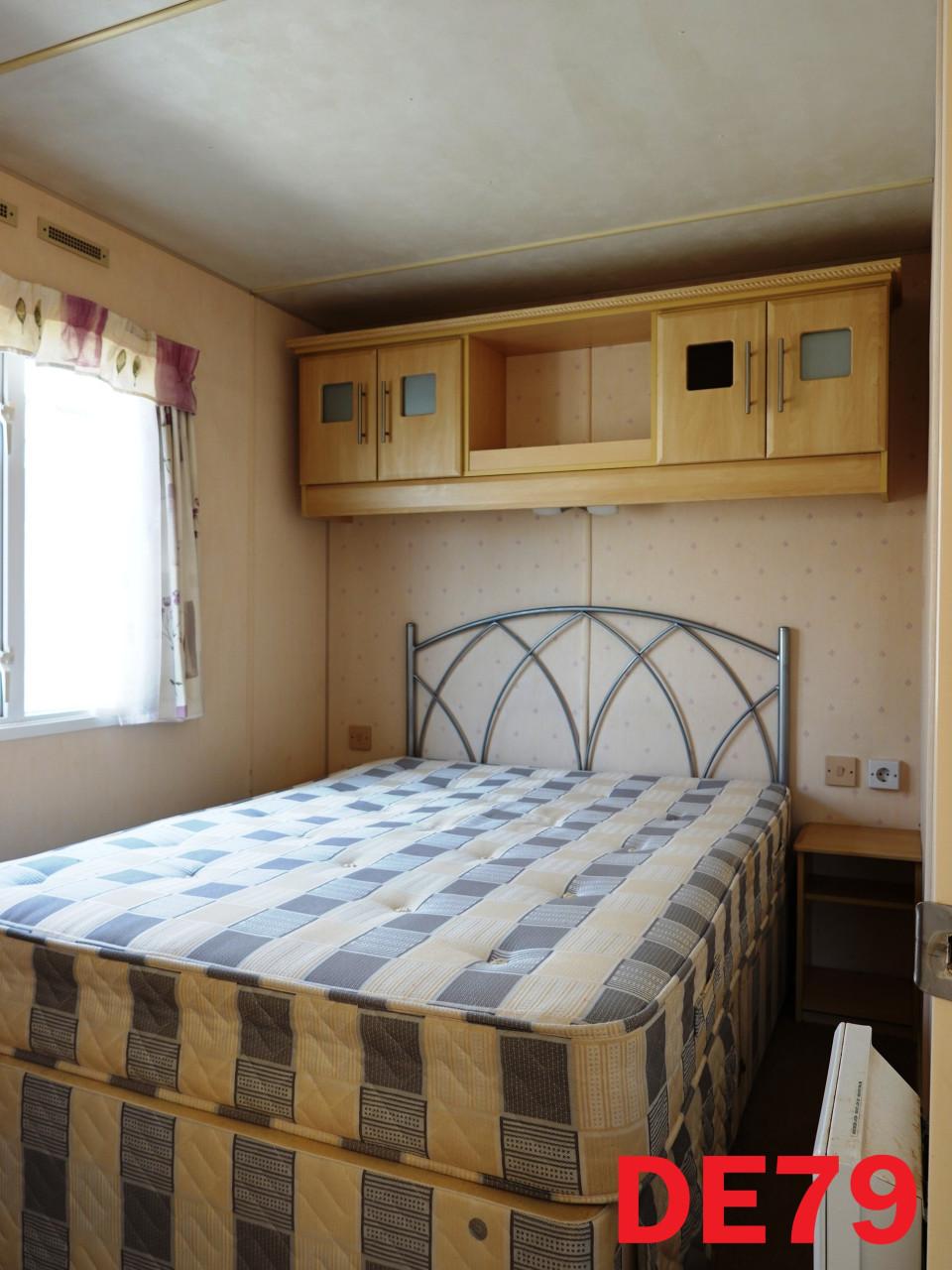 Royaal chalet met dubbel glas, openslaande deuren kopse kant, 3 slaapkamers